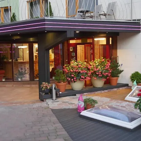 To Tu Bed & Breakfast 4*